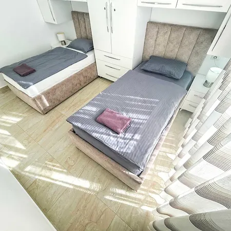 Korabi 659 Апартаменты Дуррес